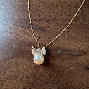 Elegant Gold Necklace